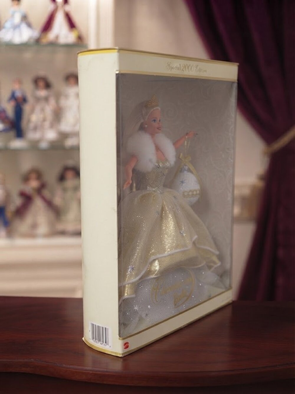 Barbie Special Edition Gold Celebration Ball Gown 2000 Series - Picture 12 of 16